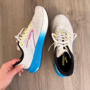 Brooks Running Hyperion